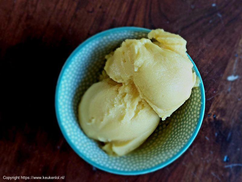 mango sorbetijs (zonder ijsmachine) 